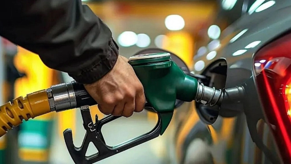 Akaryakıt Fiyatlarına Yeni Zam Geldi: Benzin ve Motorin Litresi Ne Kadar Oldu? - Ekonomi Haberleri